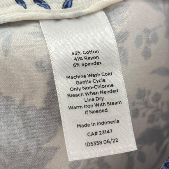 Talbots Blue Floral Chatham Ankle White Cotton Pants - Picture 12 of 12